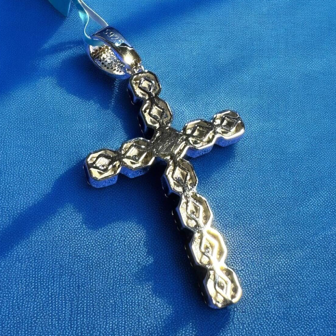 Solitaire Cross Pendant Moissanite 925 Silver